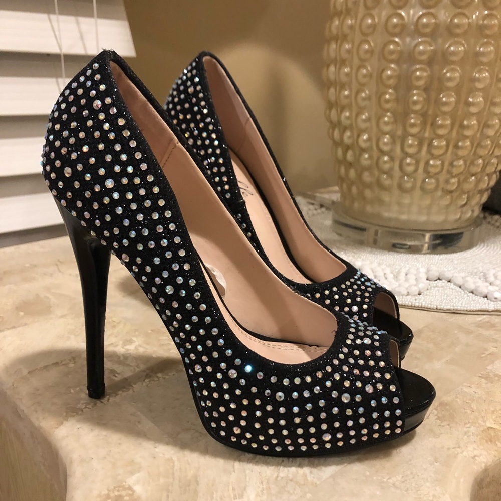Brand new Camille La Vie women’s black shoes